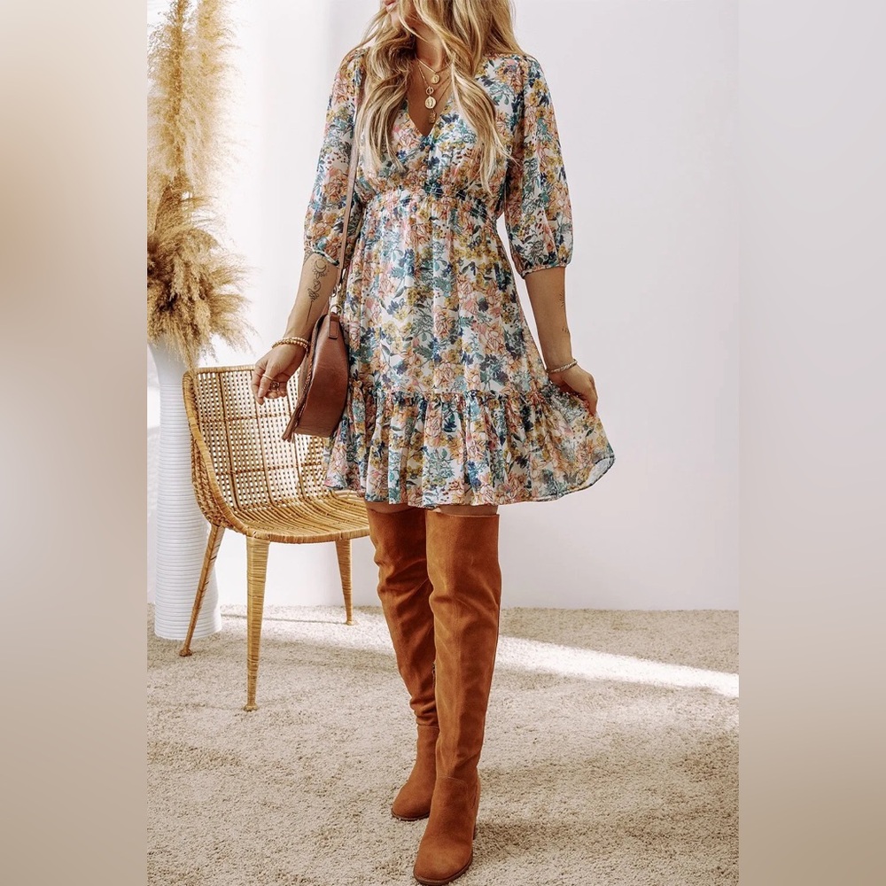 NWOT - Floral V-Neck 3/4 Sleeve Dress - Small - Picture 3 of 15